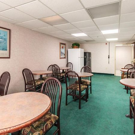 Red Roof Inn Morehead Ngoại thất bức ảnh